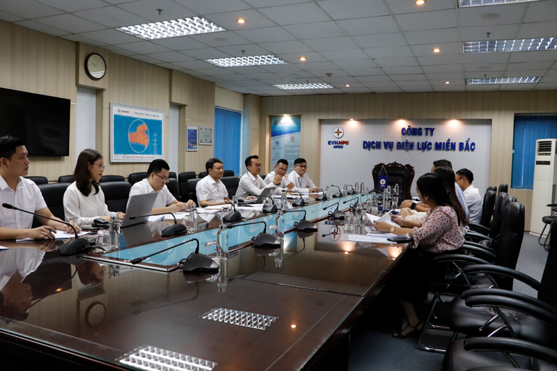 Đoàn khối Doanh nghiệp Hà Nội đến thăm và làm việc với Đoàn thanh niên Công ty Dịch vụ Điện lực miền Bắc 