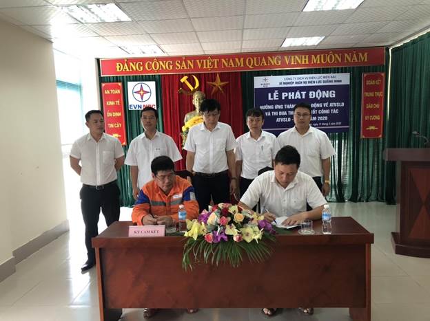 Xí nghiệp Dịch vụ Điện lực Quảng Ninh tổ chức phát động  
