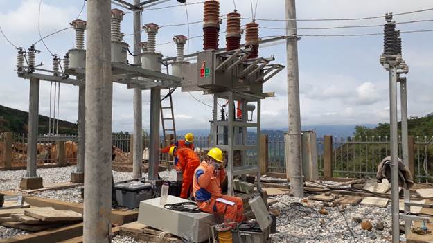 Xí nghiệp Dịch vụ Điện lực Lào Cai triển khai công tác thí nghiệm các Nhà máy Thủy điện.