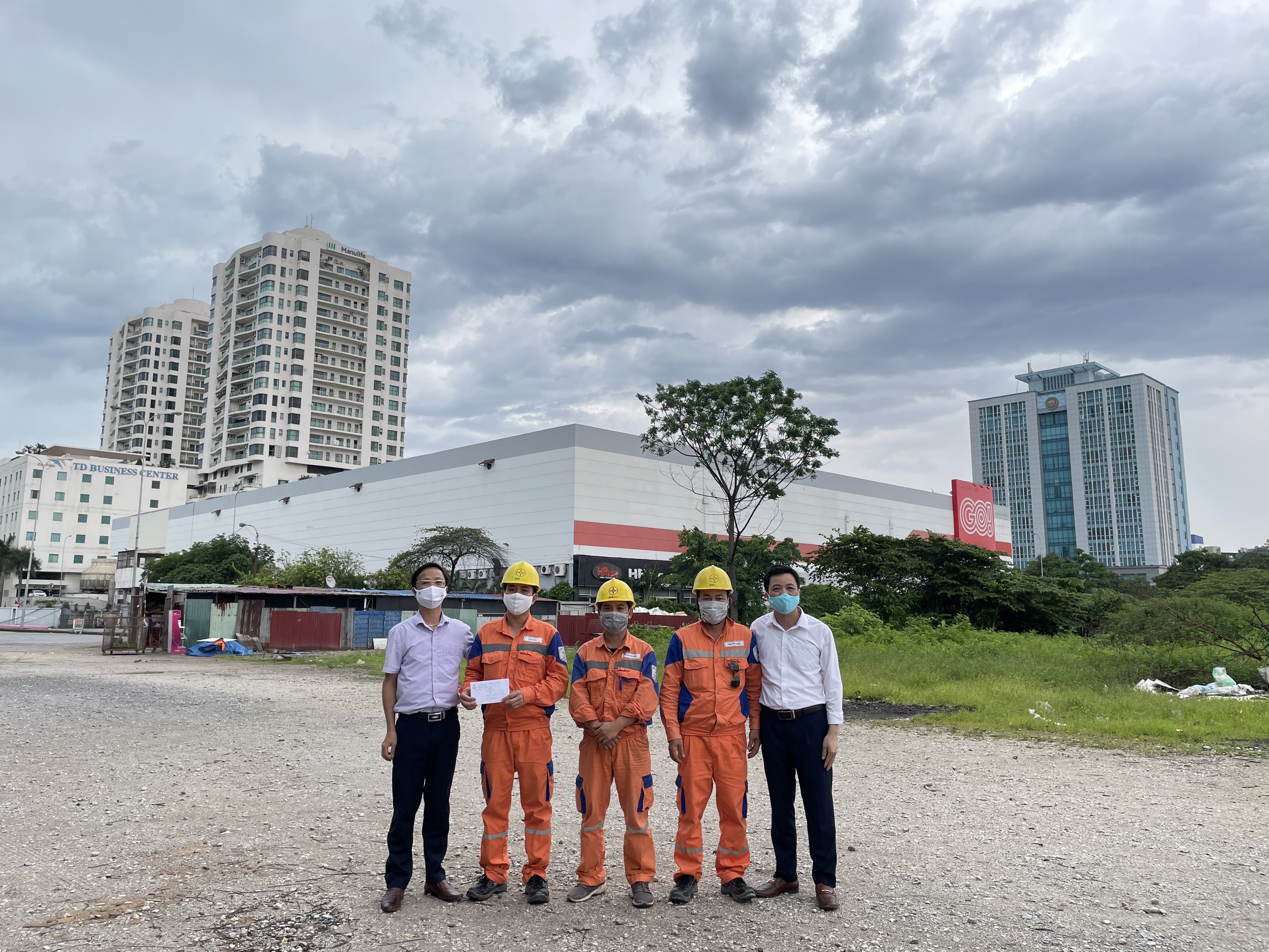 XÍ NGHIỆP DỊCH VỤ ĐIỆN LỰC HƯNG YÊN TÌM KIẾM NÂNG CAO DOANH THU TỪ LOẠI HÌNH XÂY LẮP KHÁCH HÀNG NGOÀI.